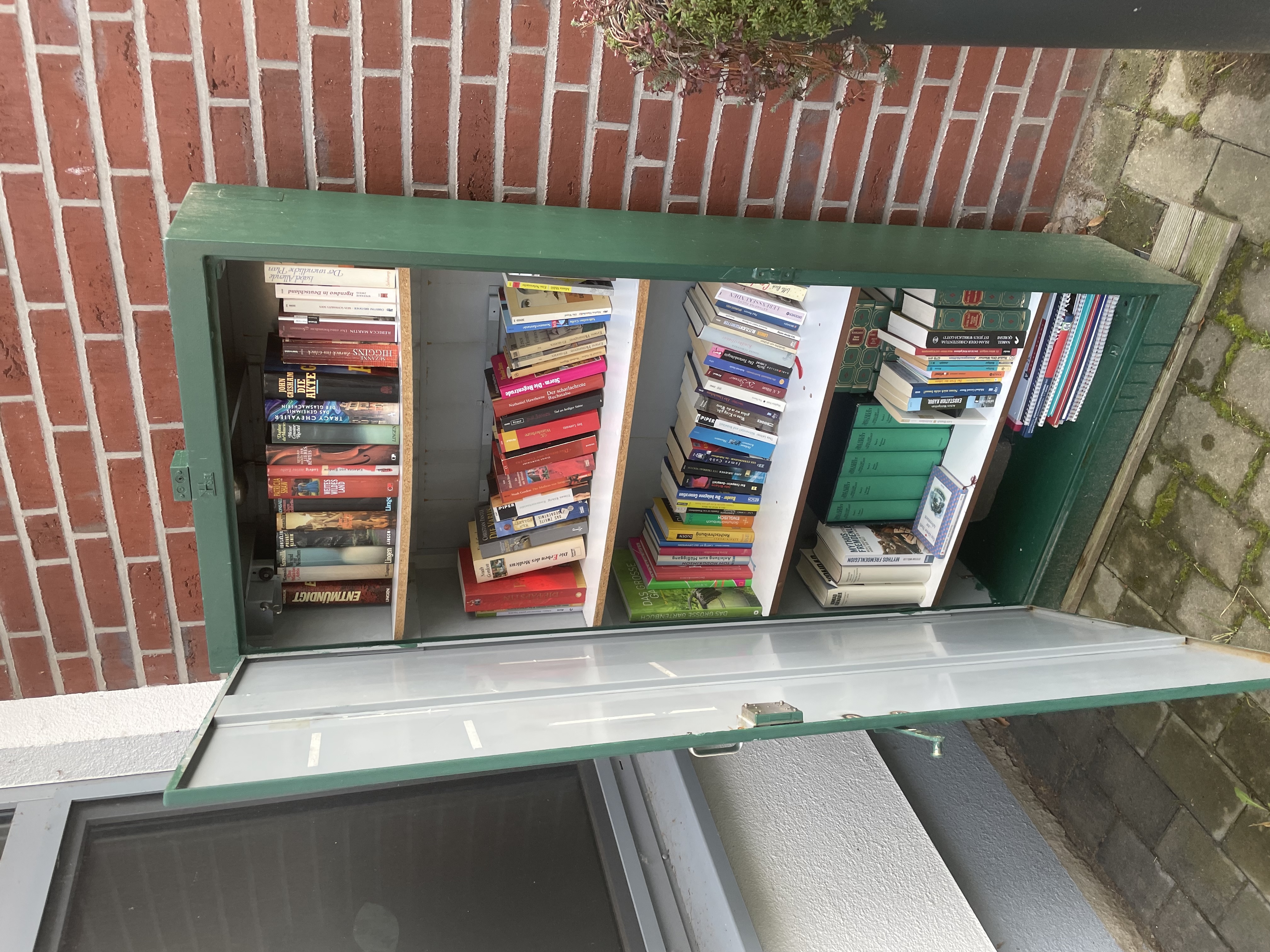 Bücherschrank Barrien